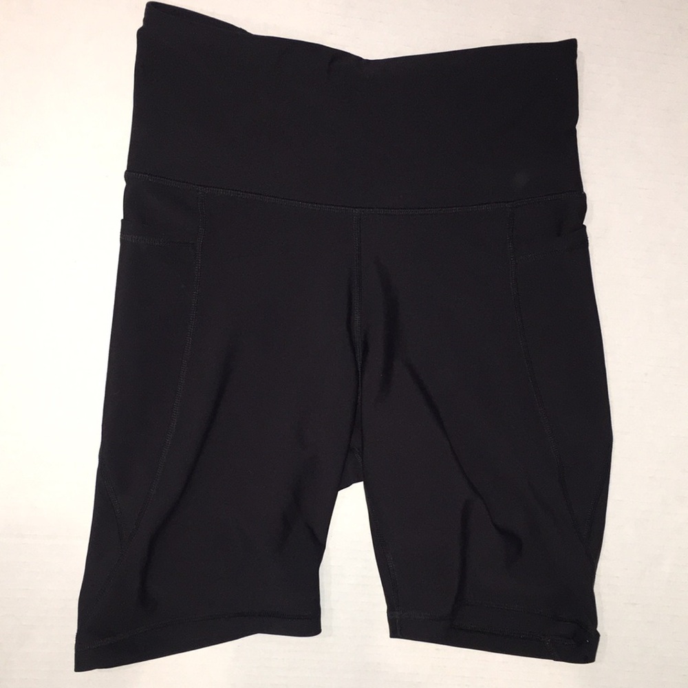 Old Navy Active High Rise Bike Shorts With Pockets | Black | Size M